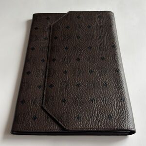 MCM Visetos Porfolio